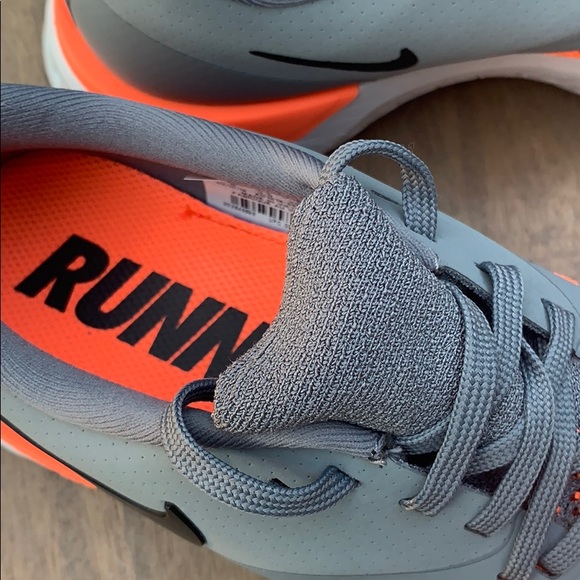 Nike Women’s Odyssey React 2 Flyknit, NIB - Picture 7 of 12